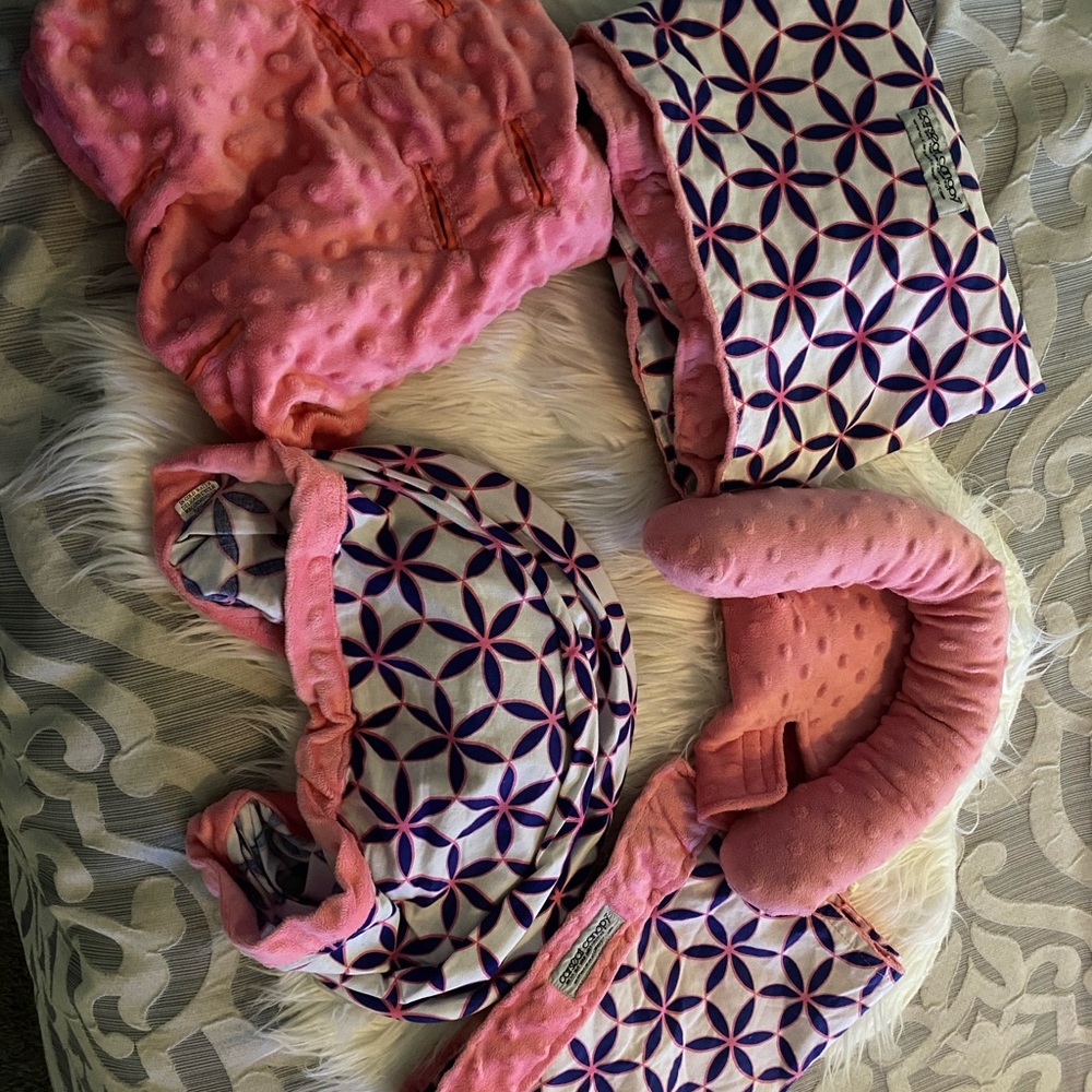 5 Piece Pink/Navy Blue Baby Car Seat Cover Set